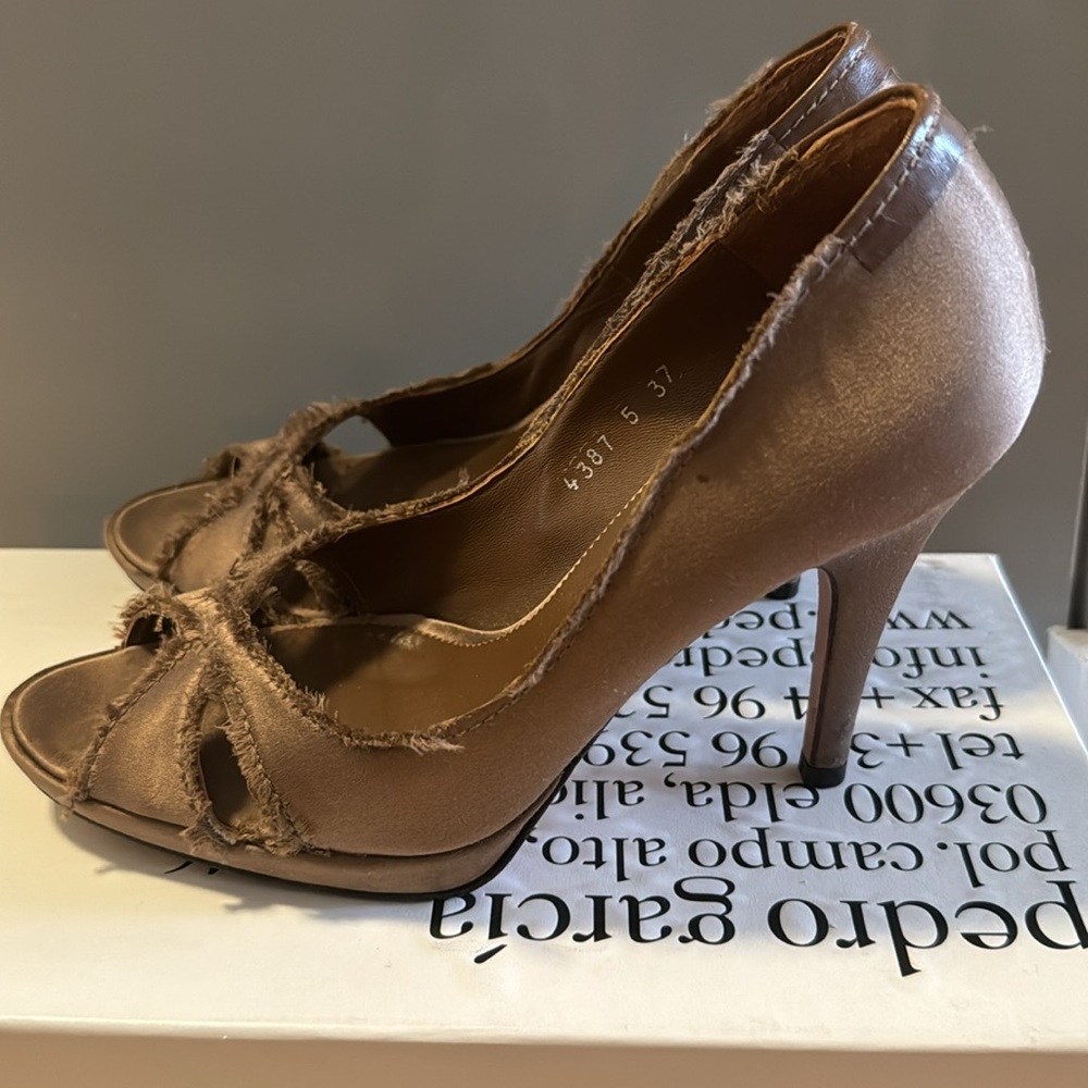 Pedro Garcia satin heels